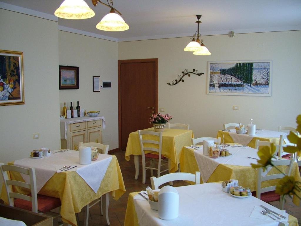 Bb Mambrotta Guest House San Martino Buon Albergo Exterior photo