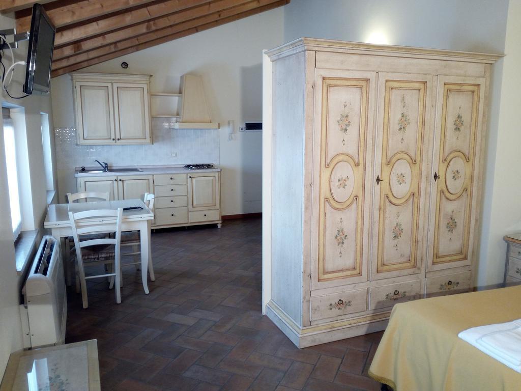 Bb Mambrotta Guest House San Martino Buon Albergo Exterior photo
