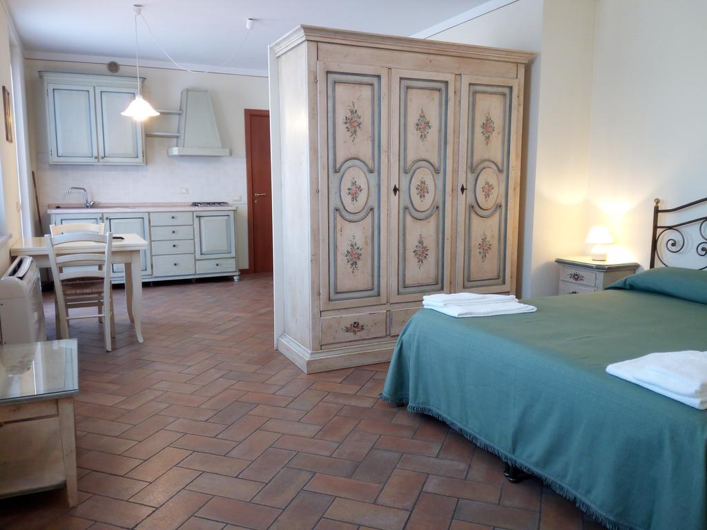 Bb Mambrotta Guest House San Martino Buon Albergo Exterior photo