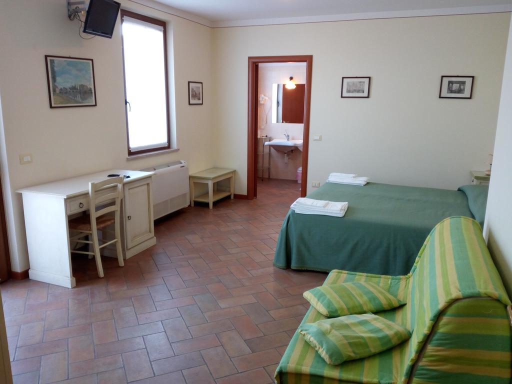 Bb Mambrotta Guest House San Martino Buon Albergo Exterior photo